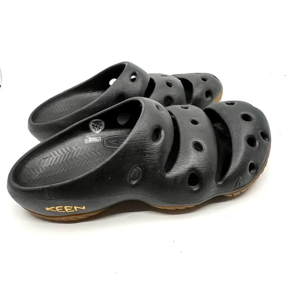 KEEN Yogui Black Perforated Slip-On EVA Rubber Clogs EU 42 M 9 W 11 Unisex